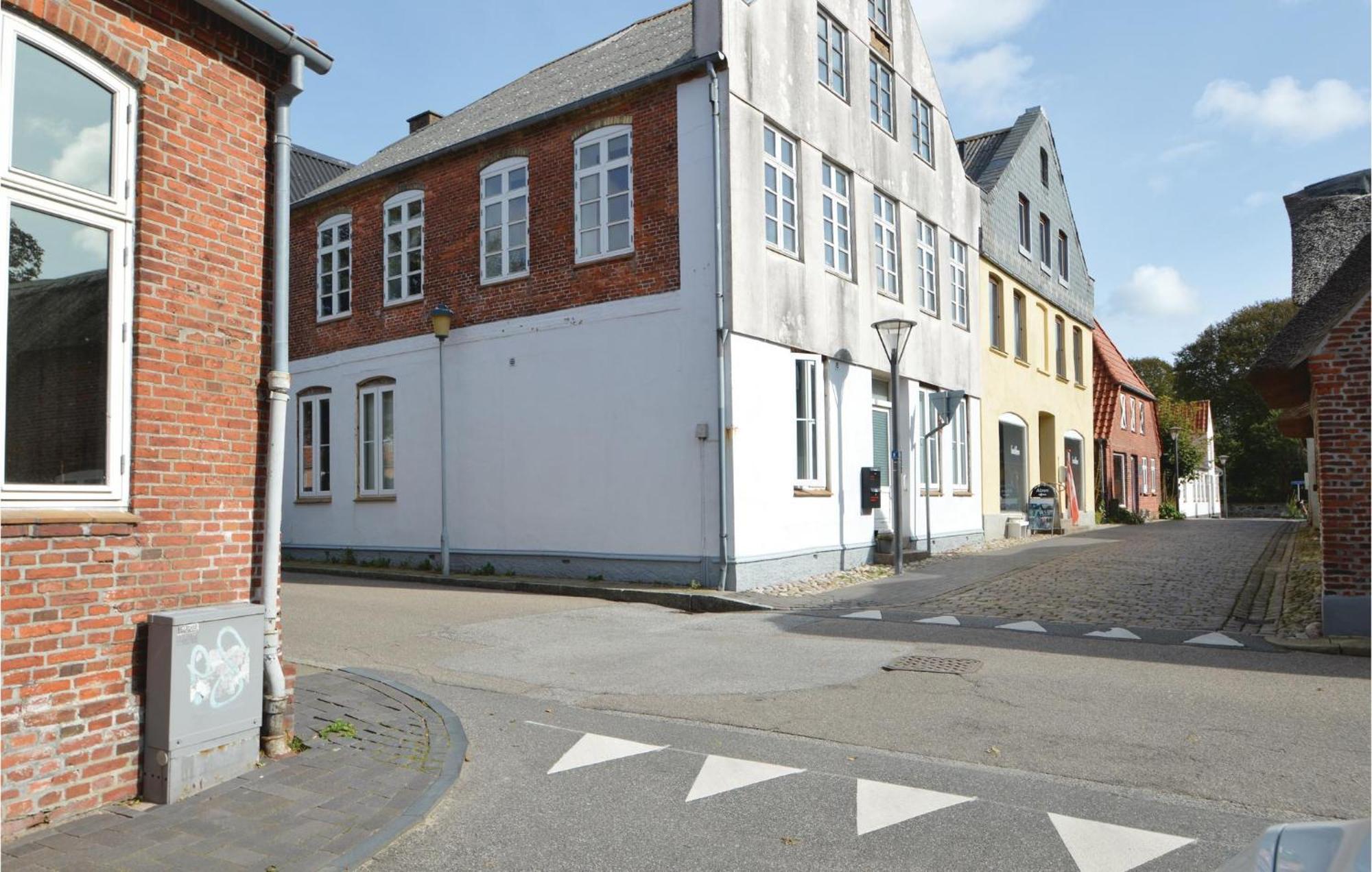 Stunning Home In Hojer With Wifi エクステリア 写真